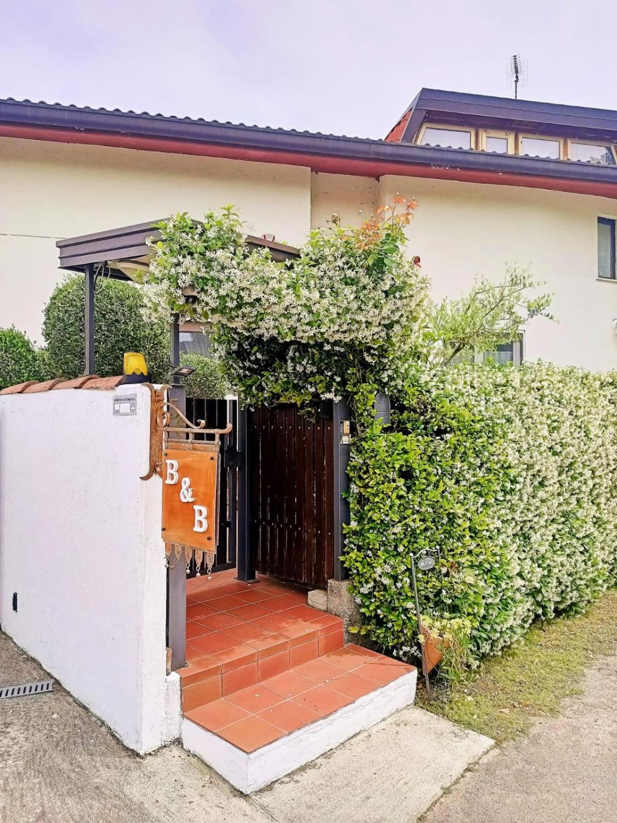 Villa Sabry Турриако Экстерьер фото